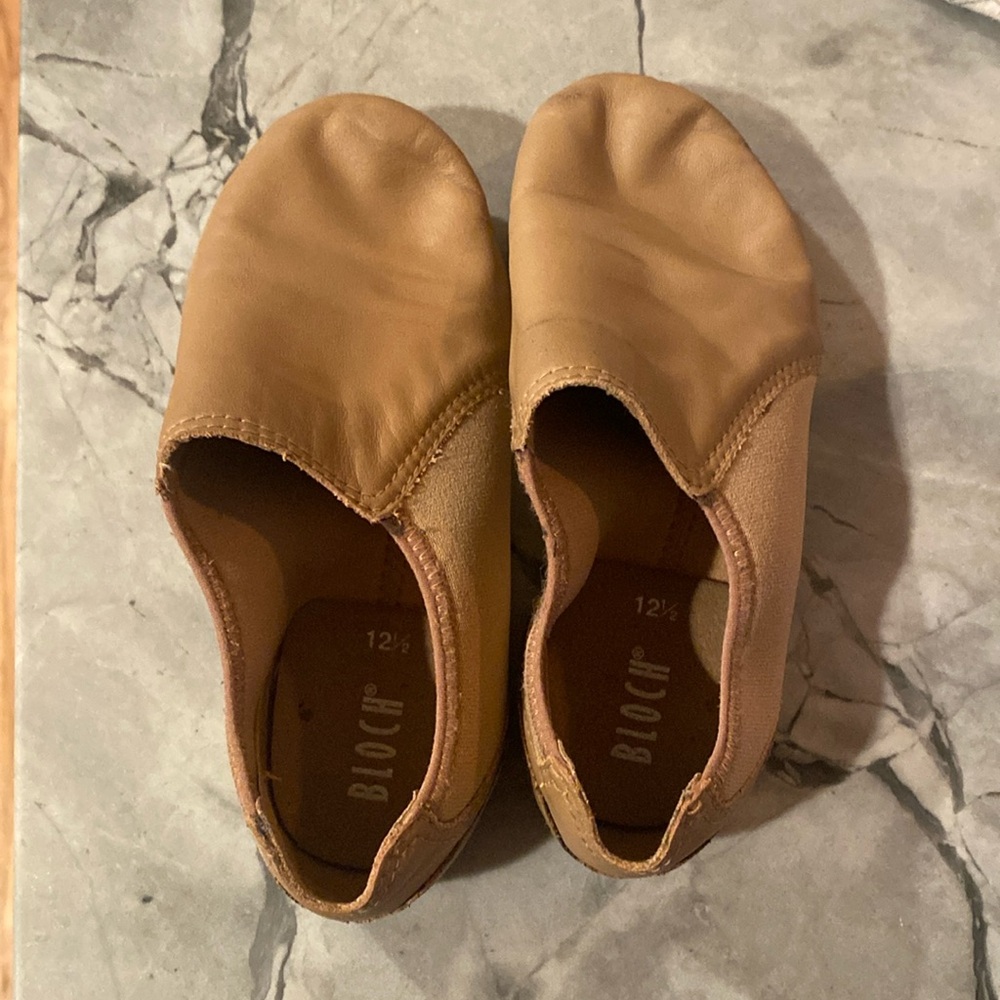 Bloch Tan Girls Jazz Shoes Size 12.5